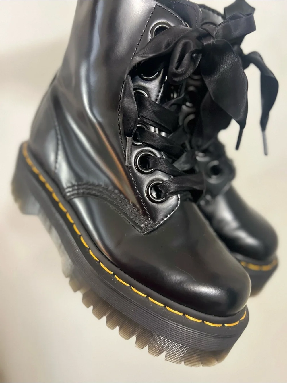 Dr. Martens Molly Platform Boots